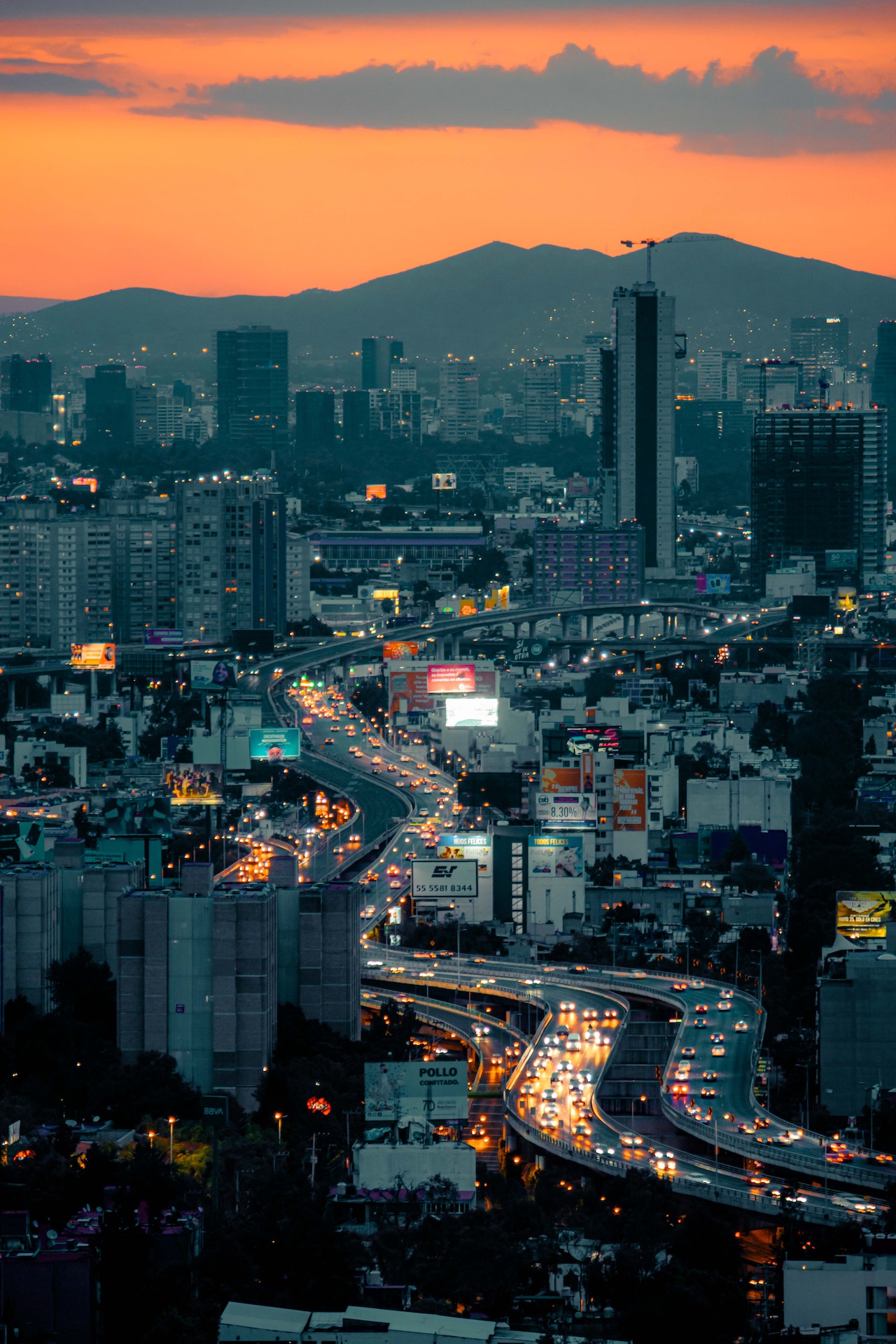 CDMX VIP — tour privado con guía SECTUR + transporte de lujo