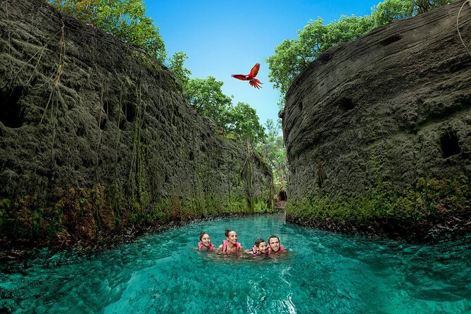 Xcaret + transporte — el parque eco-arqueológico más completo