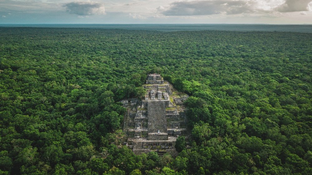 Calakmul + Chicanná + Becán — tríada del sur maya