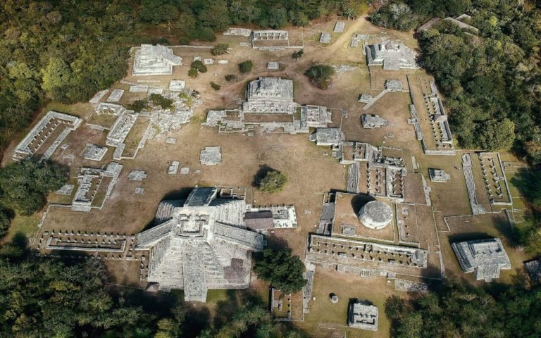 Mundo Maya Extremo — cañón + selva + ruinas en expedición activa