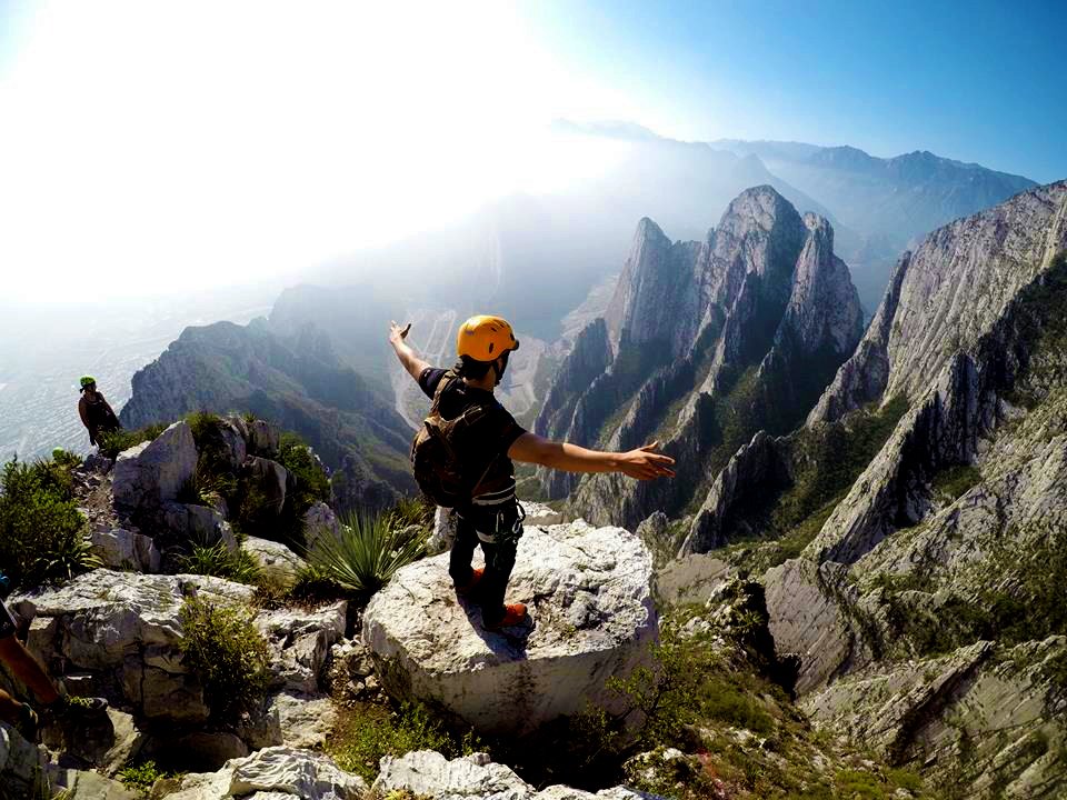 Tour al Nido de los Aguiluchos. Saliendo desde la ciudad de Monterrey, Nuevo León
