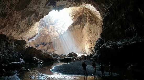 Tour a las Grutas de Cacahuamilpa y Taxco. Saliendo desde Ciudad de México.