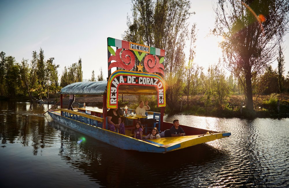 Tour a Xochimilco en trajinera, visita a Coyoacán, Frida Kahlo y la UNAM. Saliendo desde la Ciudad de México