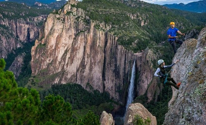 Tour de rappel con vista a la segunda cascada más alta de México. Saliendo desde Chihuahua.