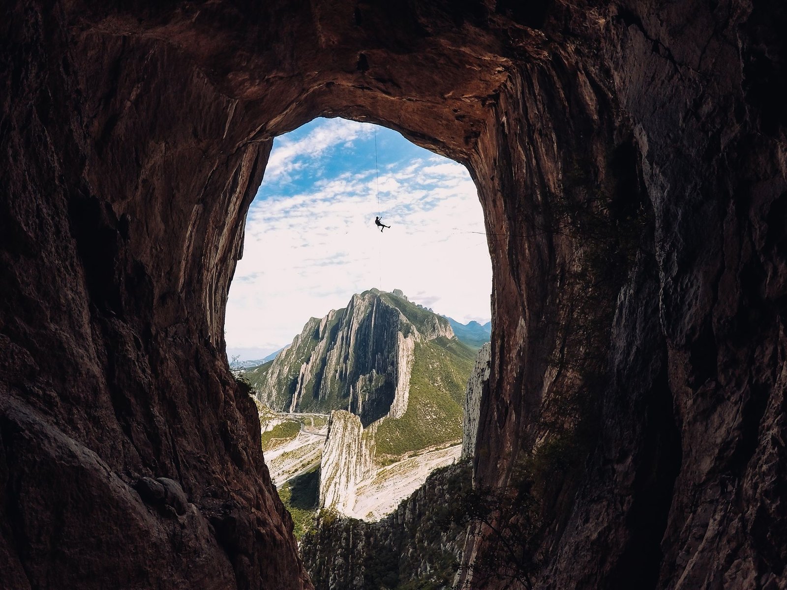 Tour a la Cueva de la Virgen. Saliendo desde Monterrey, Nuevo León.